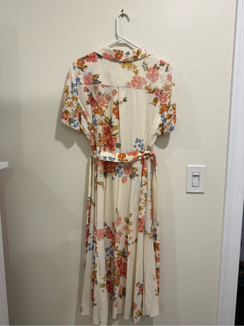 NWT. Sezane Adele Midi Dress Calvi Print, Cream Floral with Pink & Blue Blooms - Picture 7 of 7